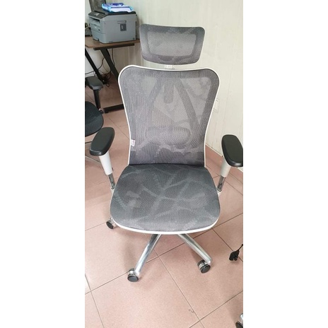 Ghế công thái học shihoo M57