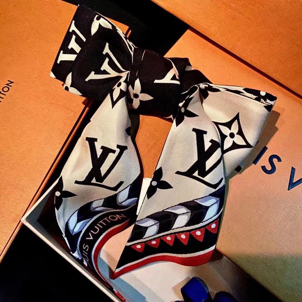 Khăn Quàng Cổ / Khăn Tay / Túi Xách Bằng Lụa Họa Tiết Chữ Màu Đen Thời Trang Cho Nữ