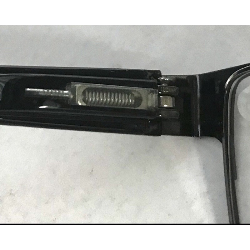 KÍNH LÃO CHÂN LÒ XO, CÓ LẮP SẴN ĐỘ , KIỂU DÁNG CỔ ĐIỂN | BigBuy360 - bigbuy360.vn