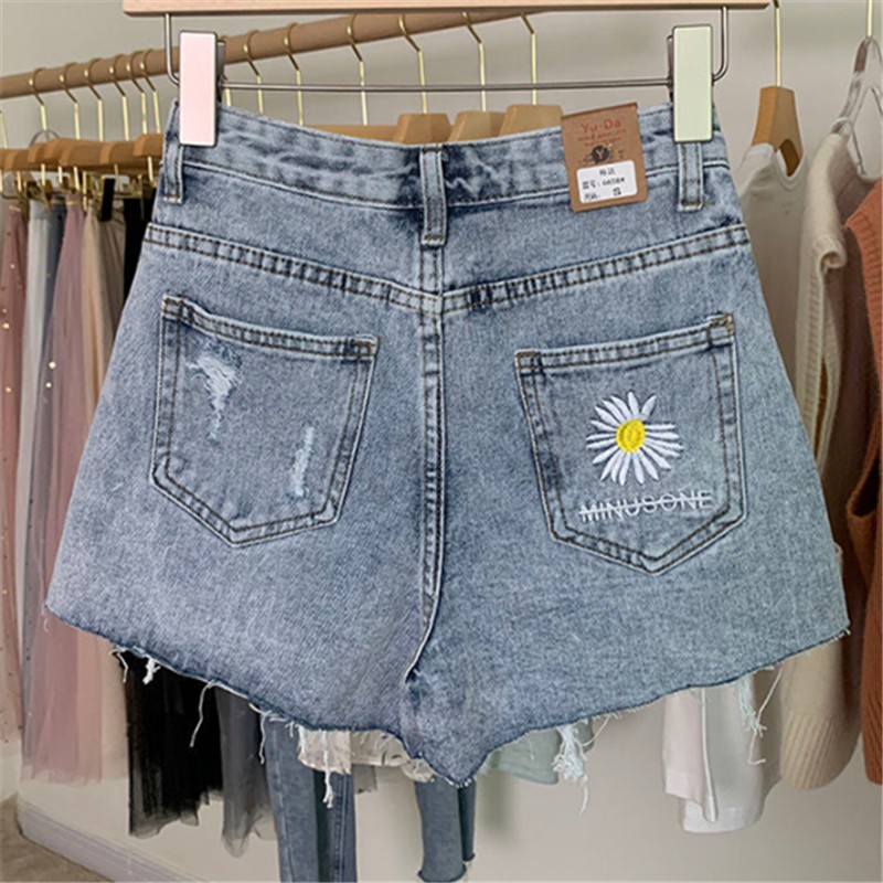 Quần Short Denim Lưng Cao Ống Rộng Họa Tiết Hoa Cúc Xinh Xắn Theo Phong Cách Retro