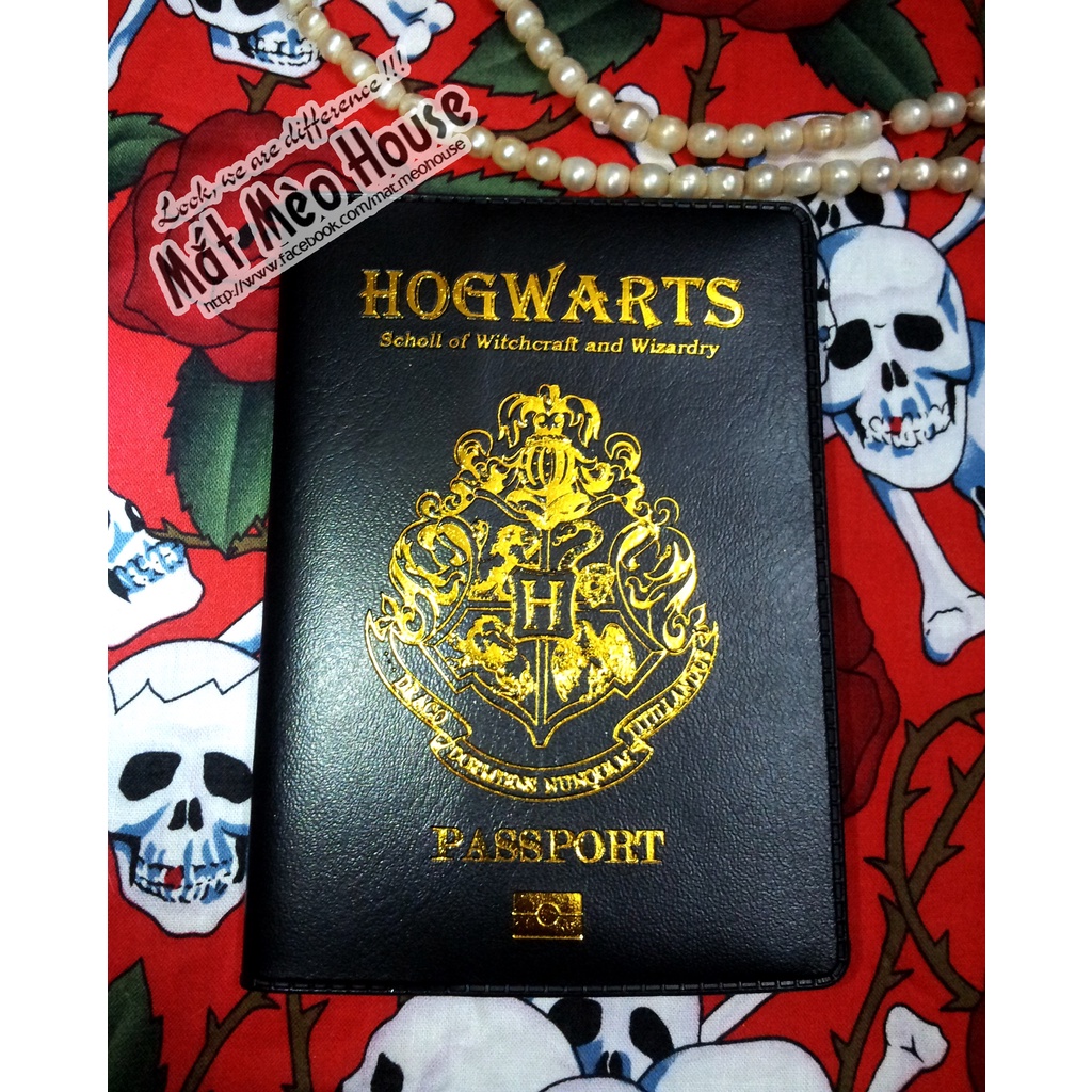 Vỏ bọc hộ chiếu/Passport Cover Harry Potter