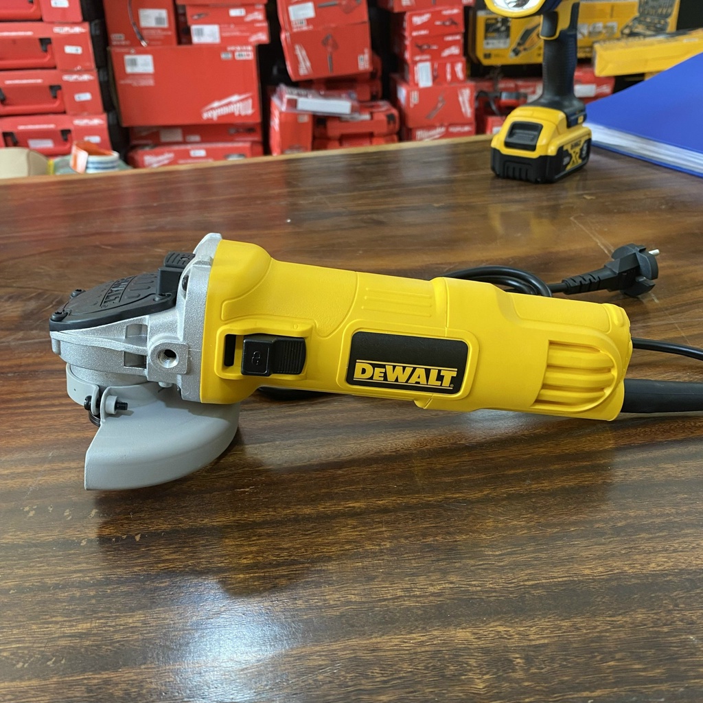 Máy mài góc 100mm 720W DeWalt DWE8100S