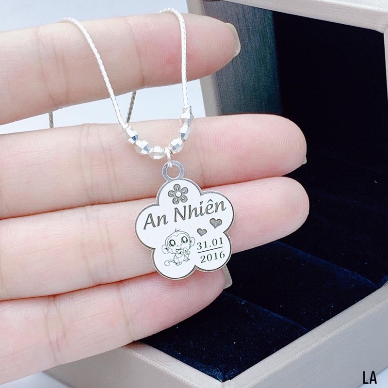 Dây chuyền bạc khắc tên liền mặt cho bé