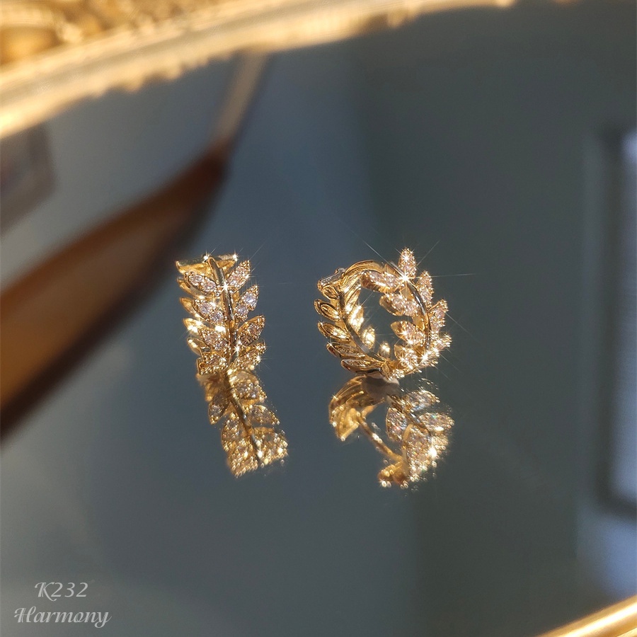 Khuyên tai tròn nữ bạc mạ vàng hình lá oliu đính đá nữ lấp lánh dễ thương | HARMONY ACCESSORIES K232