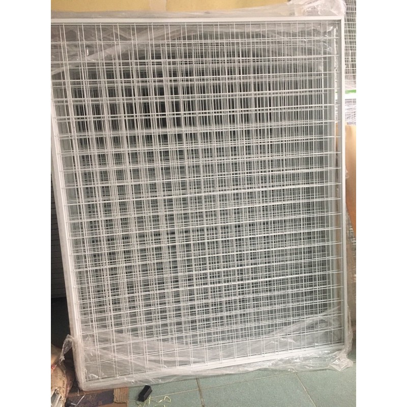 KHUNG LƯỚI Ô VUÔNG CÓ VIỀN