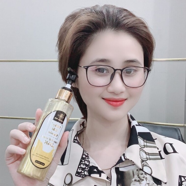 Sữa tắm Milky Gold Shower Huyền Phi