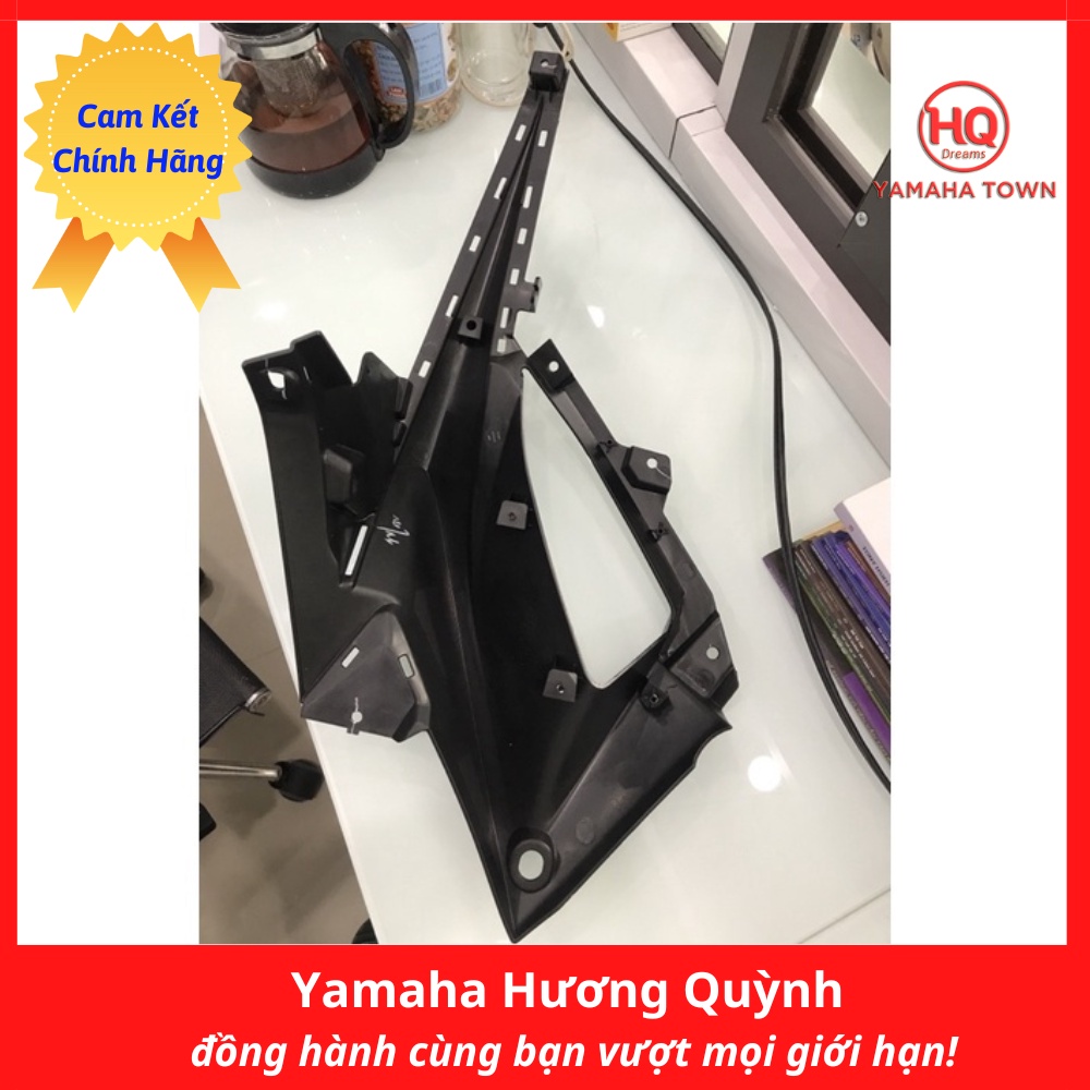 Ốp 7(bên trái) chính hãng Yamaha dùng cho xe R15V3 - Yamaha town Hương Quỳnh