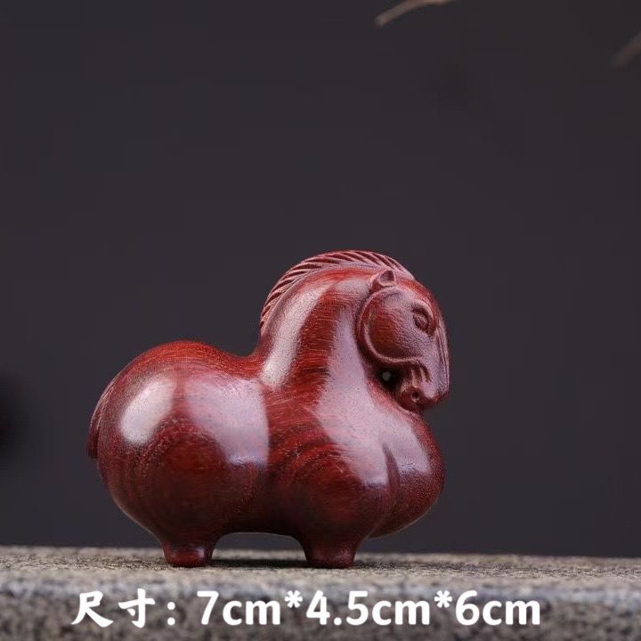 Lá Gỗ Đàn Hương Nhỏ Màu Đỏ Rồng Rùa Ngựa Chạm Khắc Kỳ Lân May Mắn Trang Trí Mang Theo Cho Nam