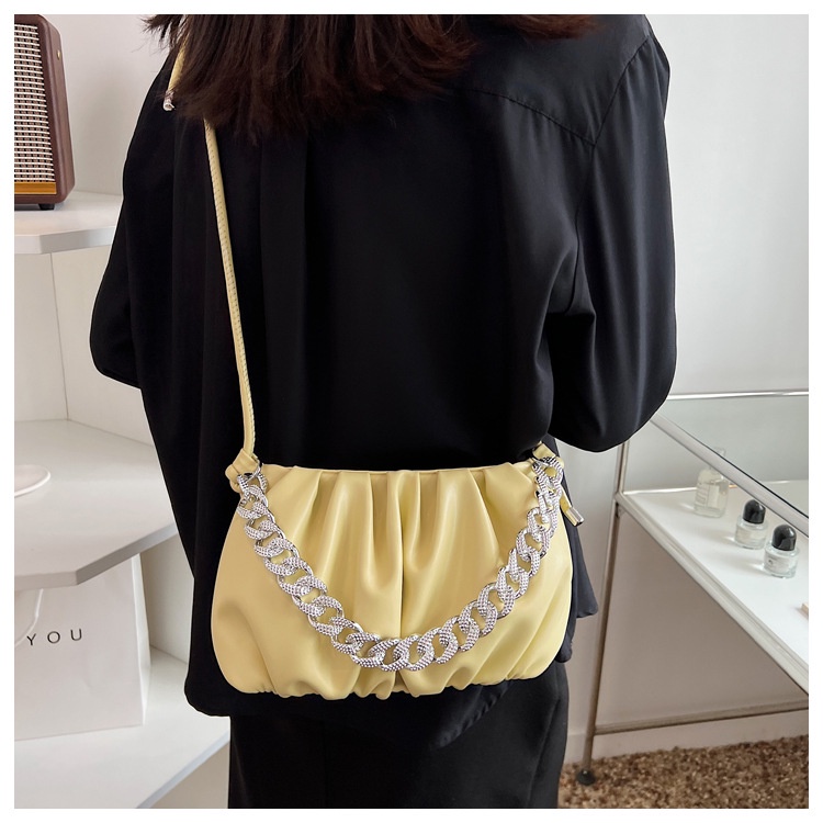 Túi đeo vai IELGY hình đám mây phối dây xích thời trang cho nữ