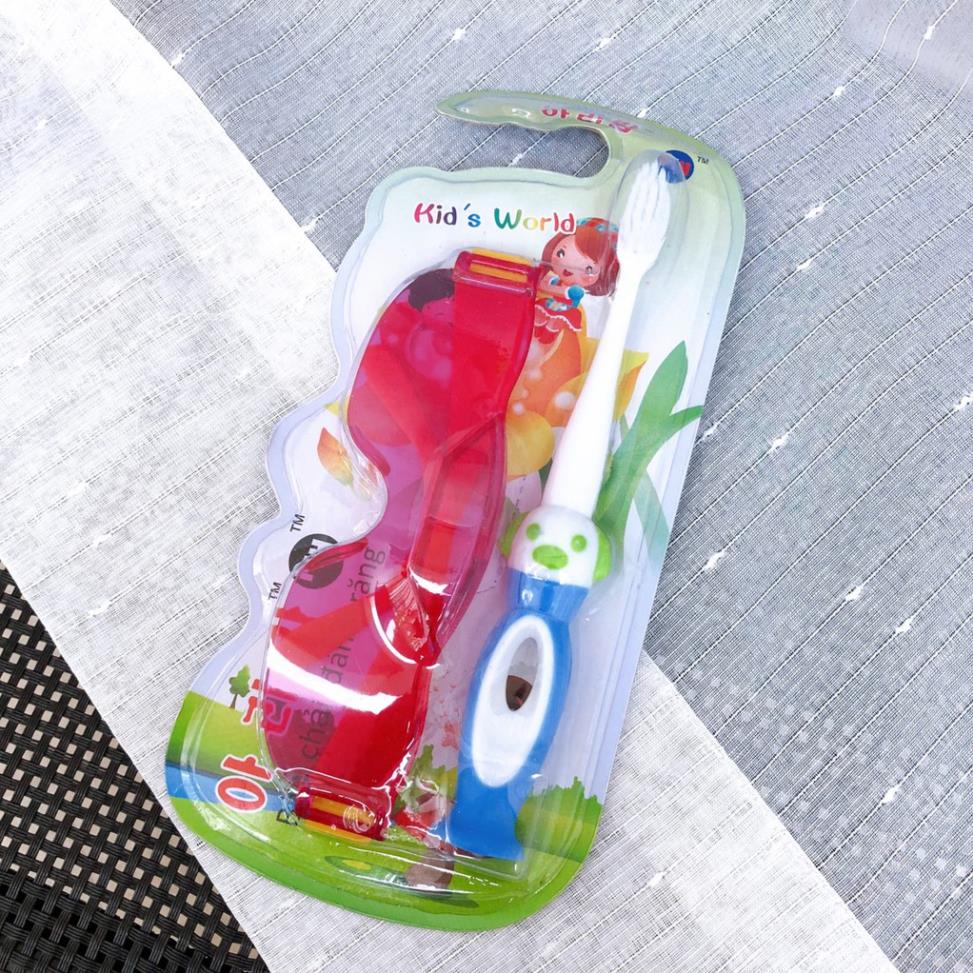 Bàn Chải Đánh Răng Trẻ Em Kid's World Hàn Quốc Tặng Kèm Đồ Chơi, Lông Chải Siêu Mảnh, Mềm Mại, Sạch Mảng Bám. .