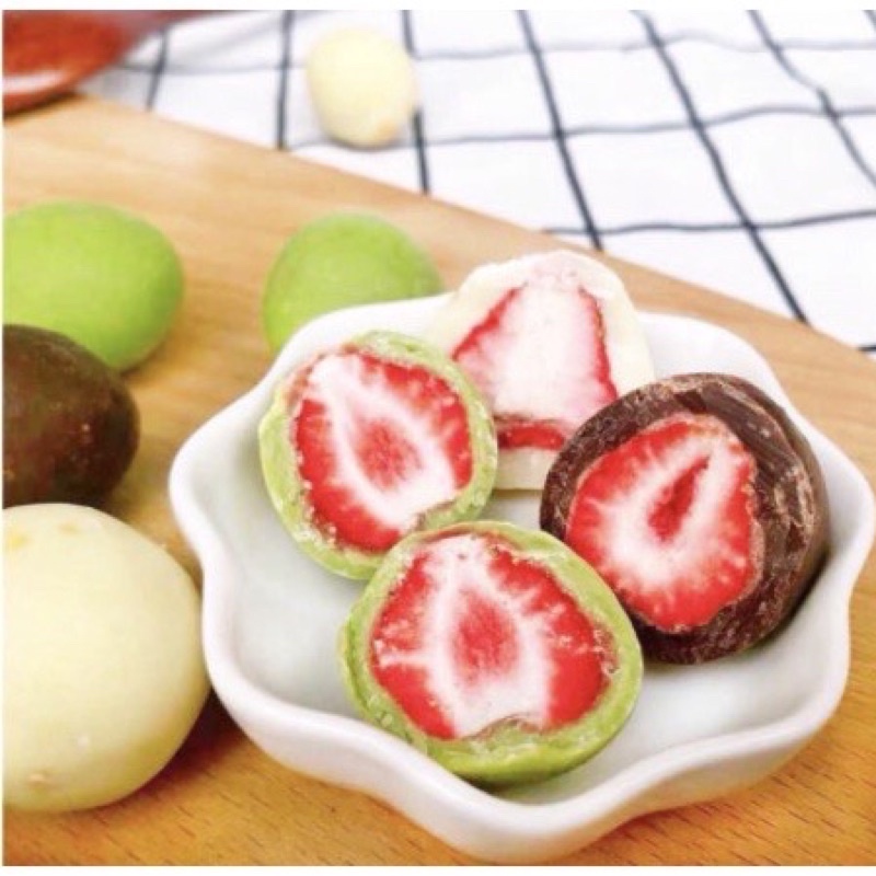 KẸO DÂU BỌC SÔCLA 3 VỊ