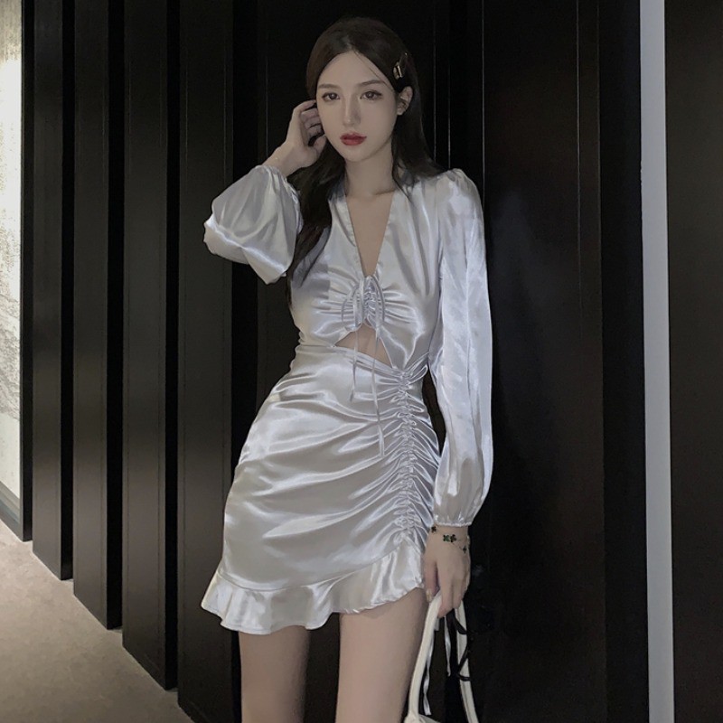 (R1114) đầm ulzzang dài tay dây rút đuôi bèo dự tiệc lụa satin 1 size  (kèm ảnh khách)