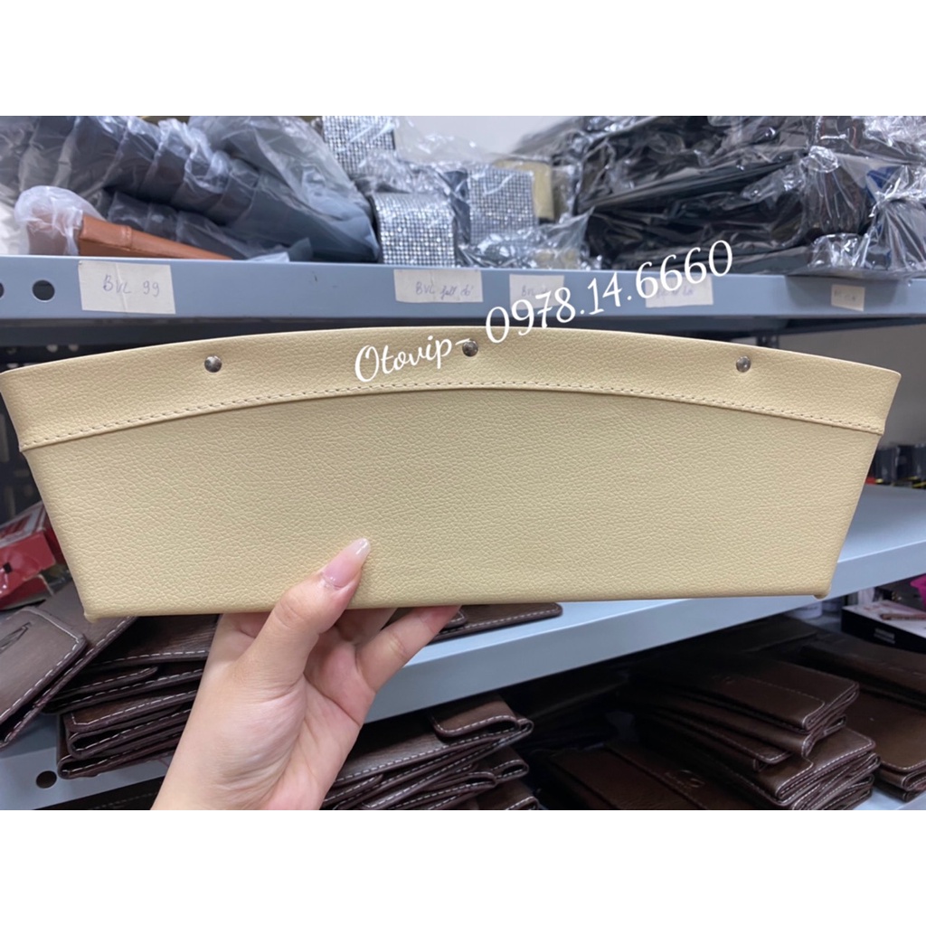 Khay để đồ dẹt cài khe ghế đựng đồ trên ô tô 4 màu đen,kem, nâu,ghi xám