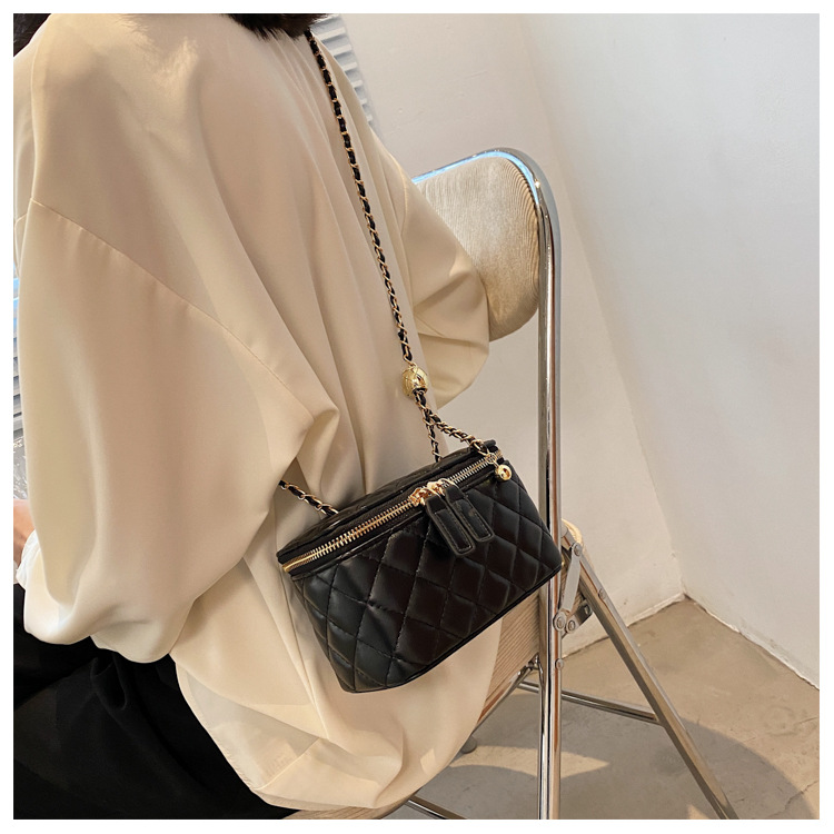 Túi Đeo Chéo JASMIN NOIR Họa Tiết Dập Ô Caro Trẻ Trung Thanh Lịch Dành Cho Nữ