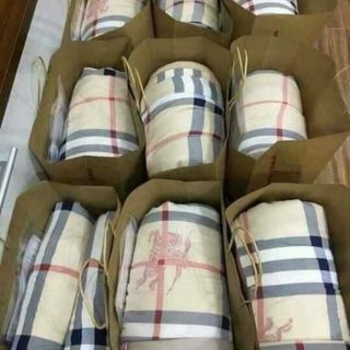 CHĂN BURBERRY