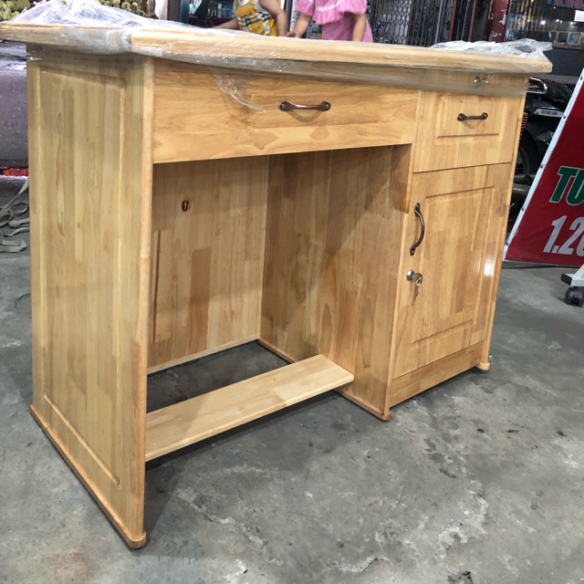Bàn làm việc gỗ cao su