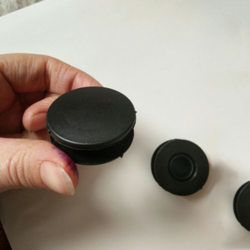 Set 4 Kẹp Cố Định Thảm Lót Sàn Xe Ô Tô Mercedes-Benz 6680520