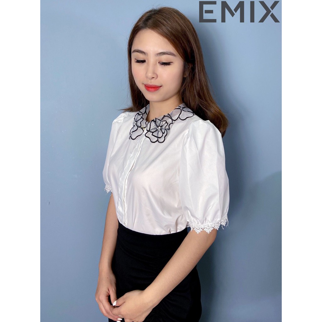 Áo sơ mi công sở hoa hồng đính ngọc EMIX (màu trắng), cổ hoa, dáng dài, thêu, form rộng, vải lụa, mềm mại, không nhăn