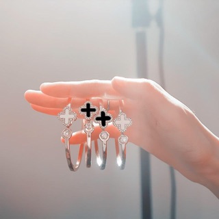 Vòng Tay Hình Chữ Thập