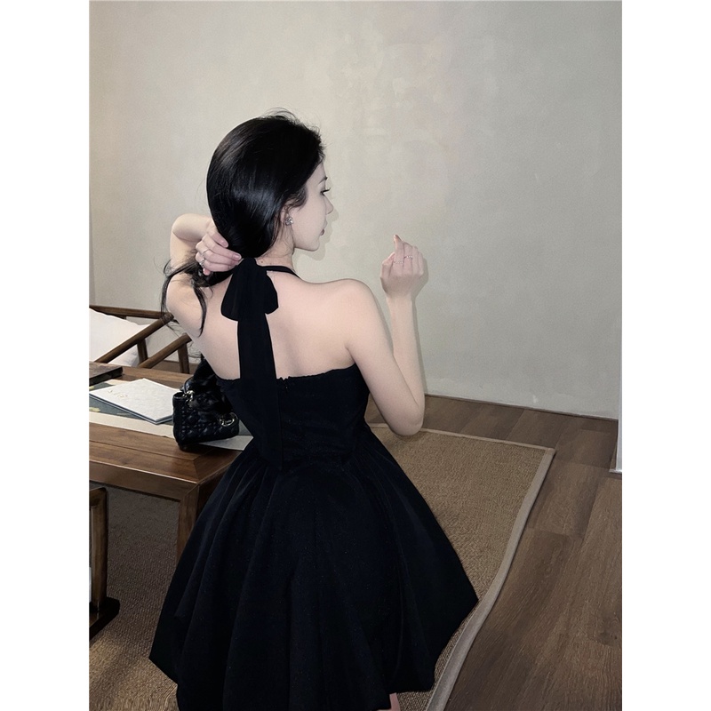 Đầm Búp Bê Ôm Eo Cổ Yếm Xương Cá Có Dây Buộc Cổ Cá Cá Tính Ngọt Ngào Cá Tính Cho Nữ