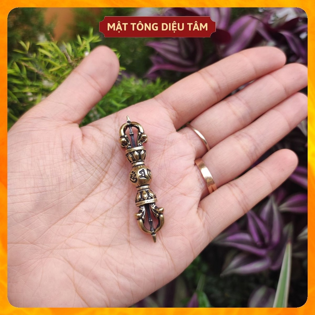 Chày kim cang chuỳ kim cương pháp khí mật tông phong thuỷ cầu bình an may mắn có chữ om 5cm