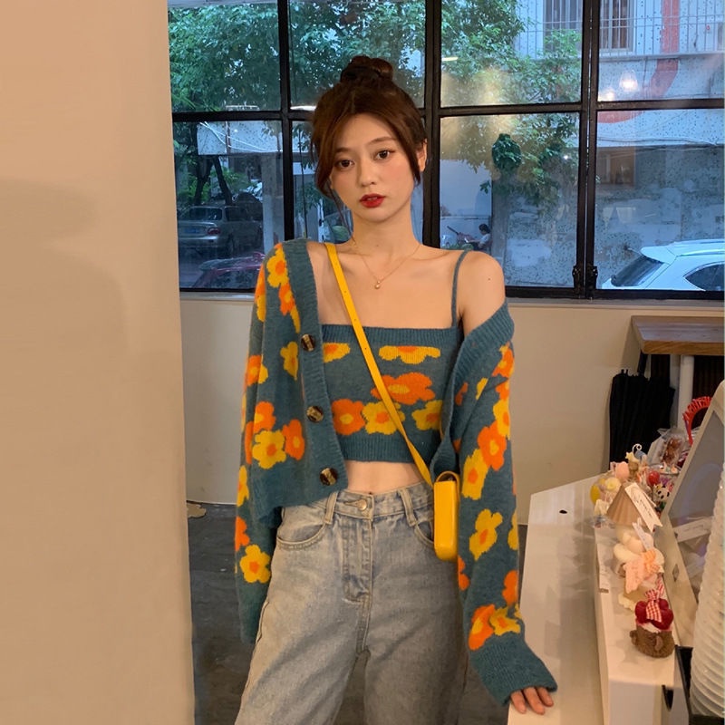 Set Áo Thun Dài Tay + Chân Váy Hoa Thời Trang Dành Cho Nữ