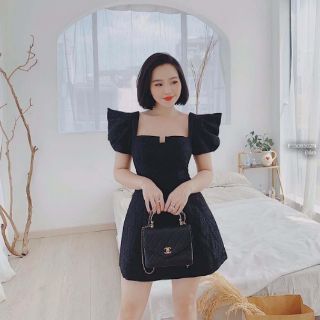Đầm gấm cổ vuông tay phồng!