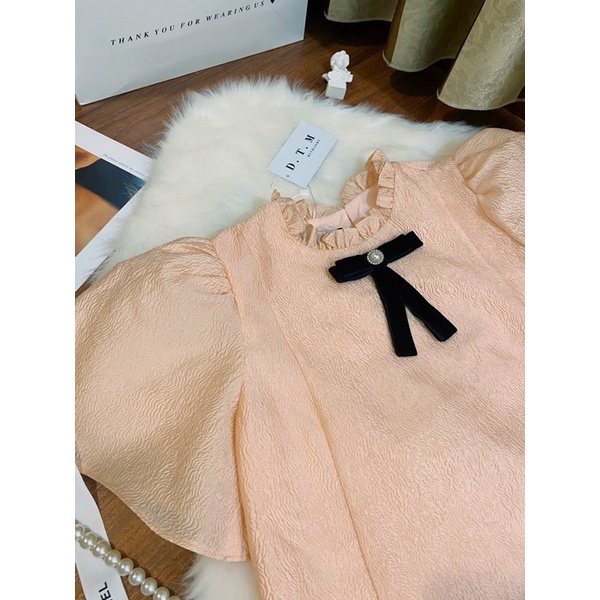 Bink Bink Top - Áo tafta vân hoa nổi tay bồng đính nơ 🎀🎀 | BigBuy360 - bigbuy360.vn