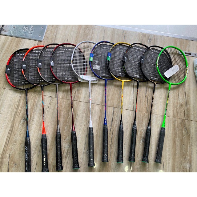 1 Chiếc Vợt Cầu Lông Yonex 100% Khung Crom Siêu Bền Đẹp tặng ngay một quấn cáng vợt cao cấp Joto