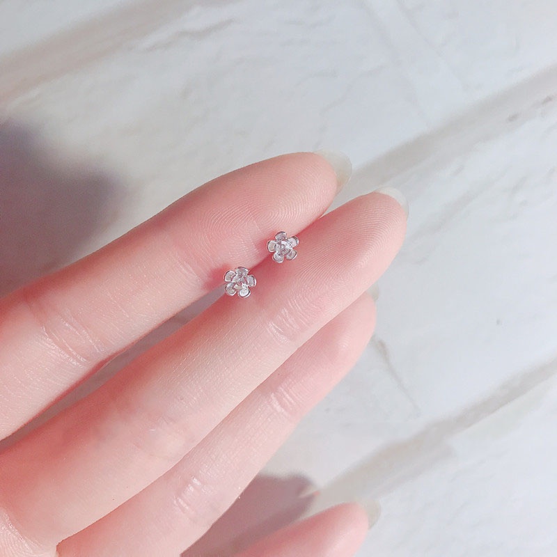 Đôi bông tai bạc 925 mặt hình hoa 3d chống dị ứng