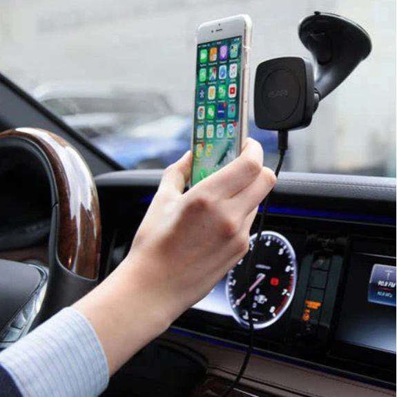 Pin dự phòng Elari Car Magnet Charger – Wireless Docking Station For Your Car