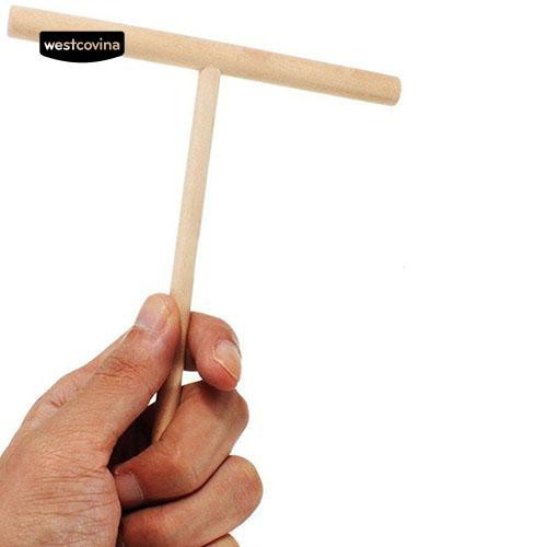 Gậy gỗ hình chữ T hỗ trợ làm bánh kếp
