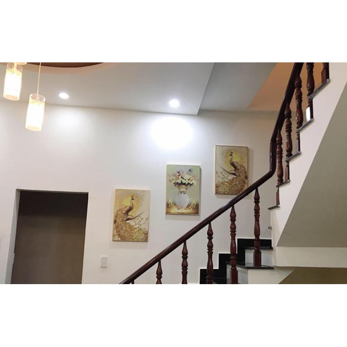 Bộ 3 tấm tranh canvas treo tường trang trí Lala Công Tài Lộc kèm khung cao cấp kèm đinh 3 chân đa năng