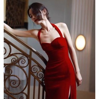 đầm maxi nhung cổ yếm xẻ đùi