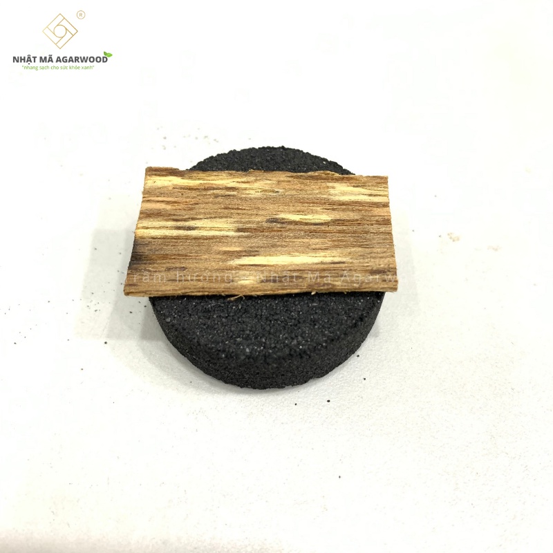 Than viên hoạt tính đốt trầm - Nhật Mã Agarwood - 10 viên/cây, không khói, không mùi, sạch, mồi nhanh