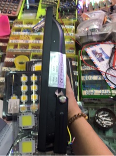 Đèn pha LED 30W IP65 mỏng
