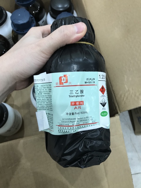 Hóa chất Triethylamine CAS 121-44-8 C6H15N chai 500ml