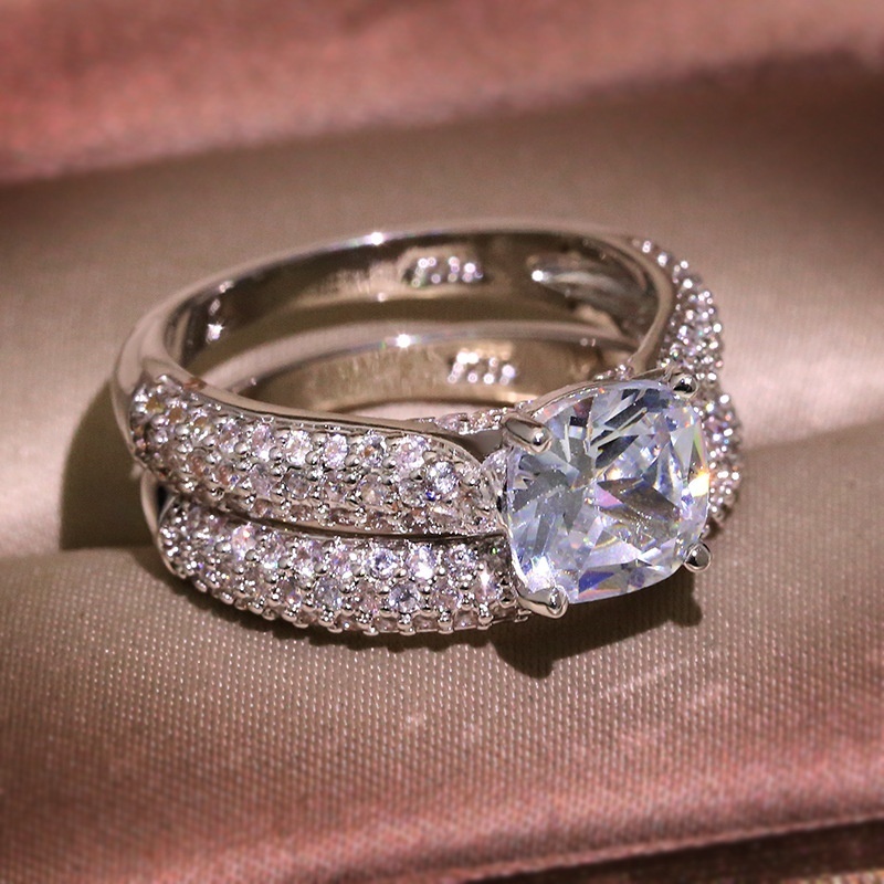 Bộ 2 chiếc nhẫn cưới mạ bạc đính đá zircon sang trọng