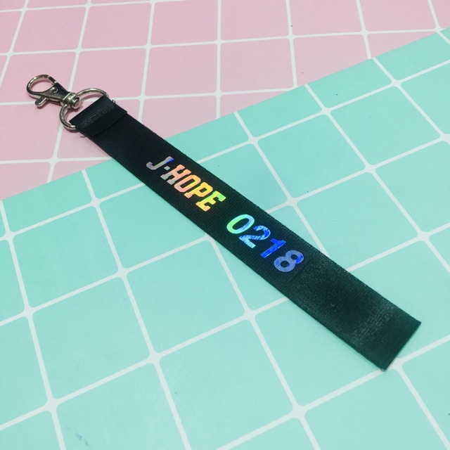 Nametag BTS , dây strap BTS halogram phản quang