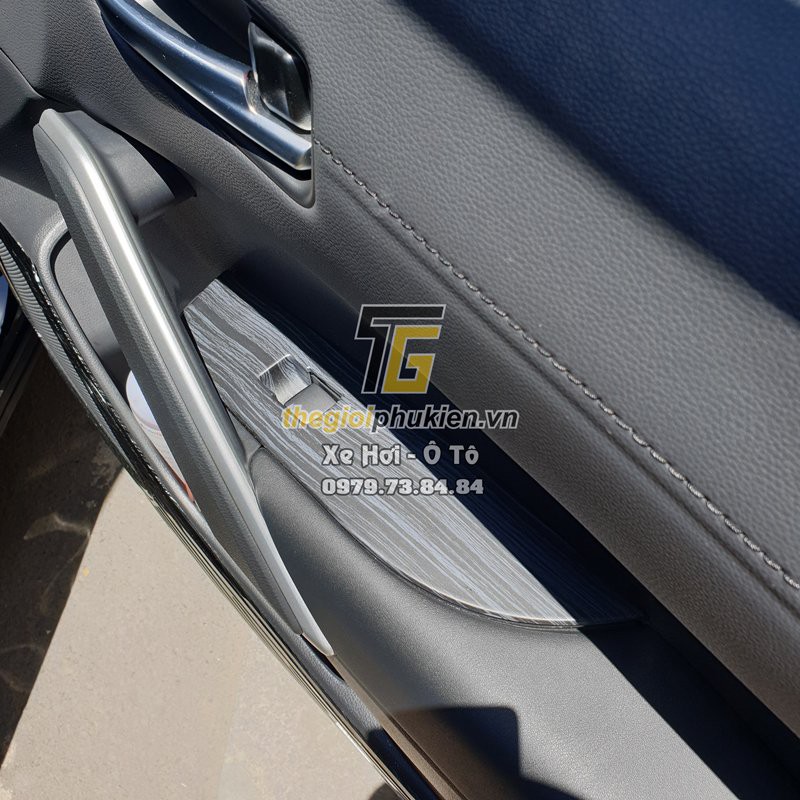 Toyota Corolla Cross - Bộ sản phẩm ốp trang trí bảo vệ nội thất NHỰA ABS VÂN GỖ cao cấp