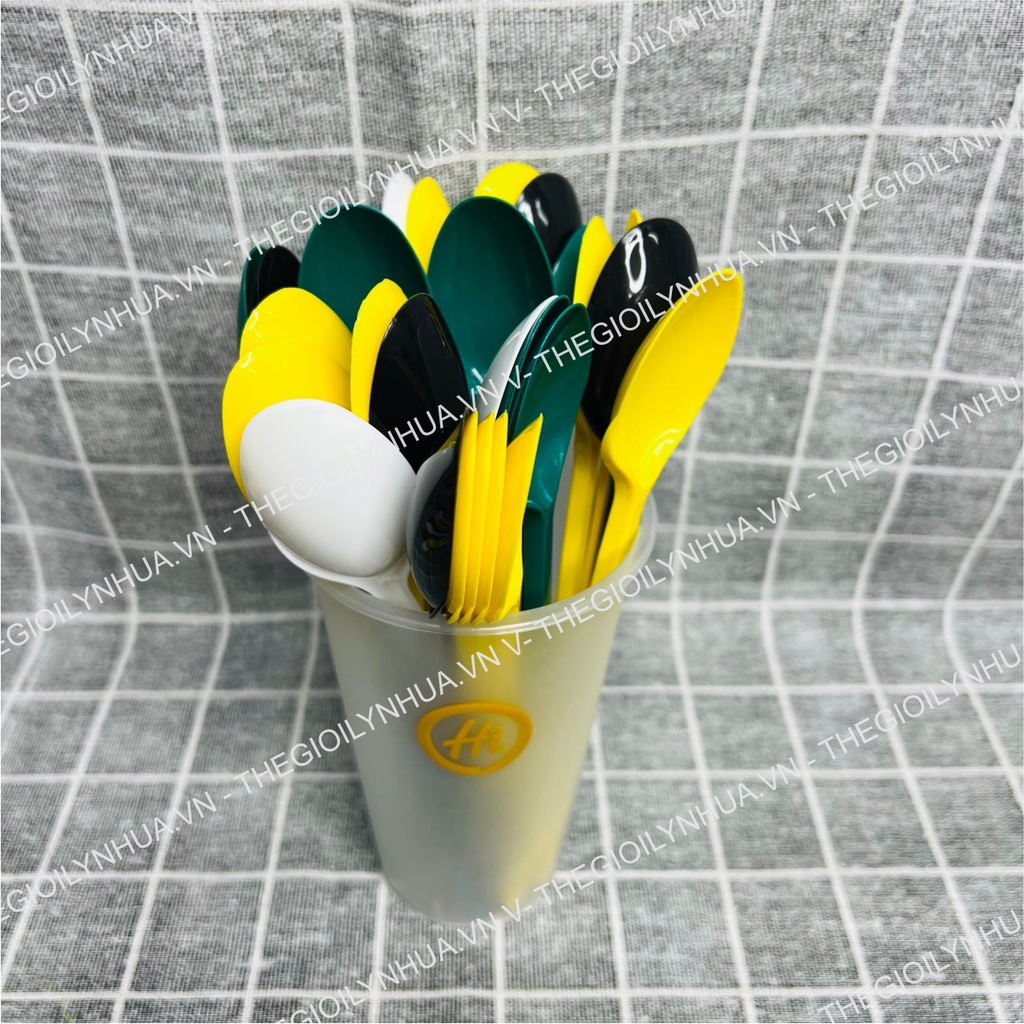 Muỗng nhựa xanh lá cán dài 20cm, thìa nhựa dùng một lần loại dài cho ly trà sữa 700ml đến 1 lít