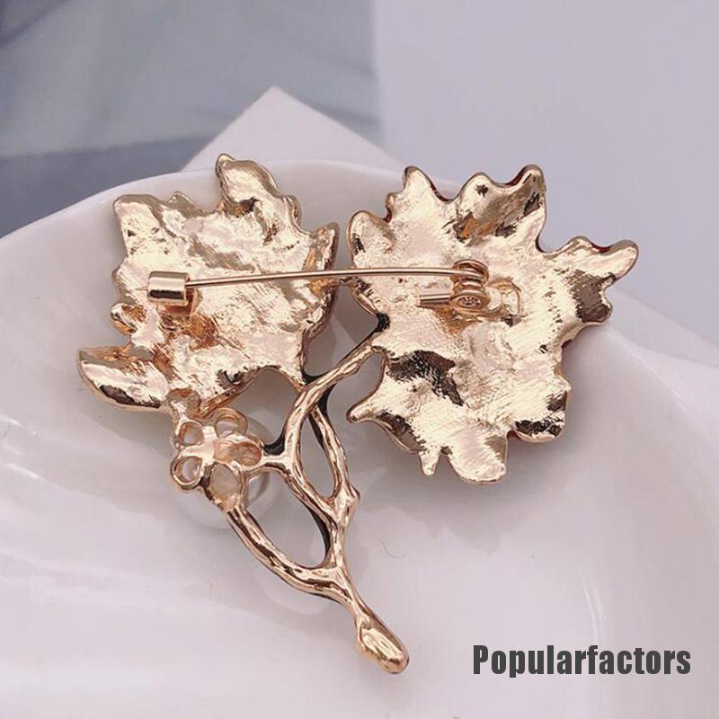 Ghim Cài Áo Hình Chiếc Lá Đính Ngọc Trai Nhân Tạo