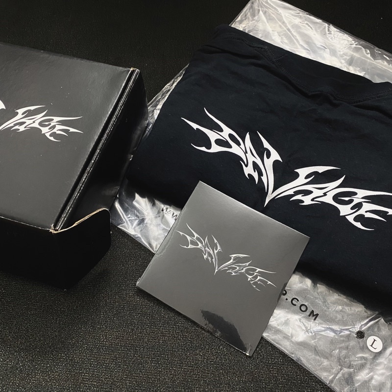 Áo aespa Savage Deluxe Box