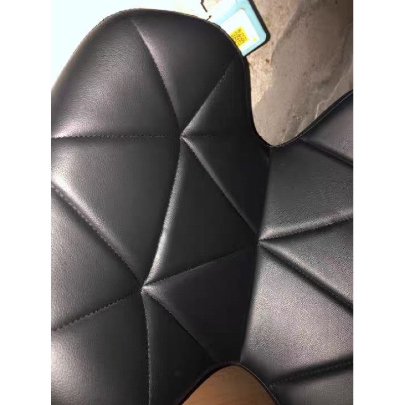 Ghế eames tam giác chân xoay .ghế làm việc-nhiu mau(tam giác bánh xe .hàng đặt không có săn) | BigBuy360 - bigbuy360.vn