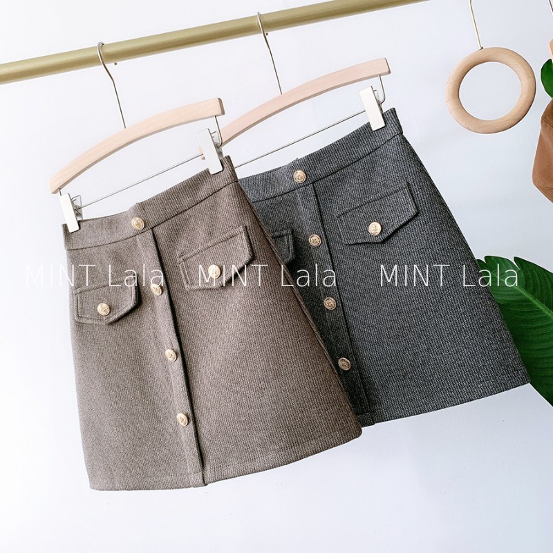 Chân Váy Len Ngắn Chữ A Đính Cúc Thanh Lịch - MINT Lala | BigBuy360 - bigbuy360.vn