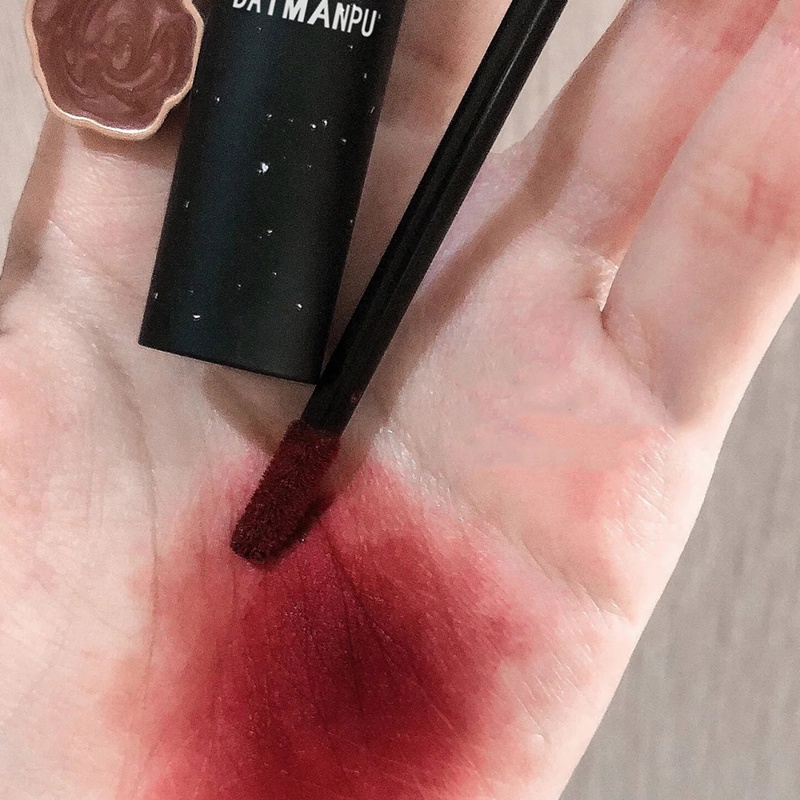 Son kem tint lì DAIMANPU mềm mịn như nhung chống thấm nước chống khô môi lâu trôi thiết kế vỏ màu bạc/ đen