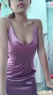 Đầm lụa cổ tim form ngắn