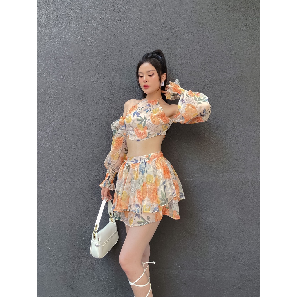 Bộ Áo Croptop Cổ Yếm Tay Phồng + Chân Váy Nhún 2 Tầng LSEOUL B1179 Vải Voan Hoa Nhiệt Đới