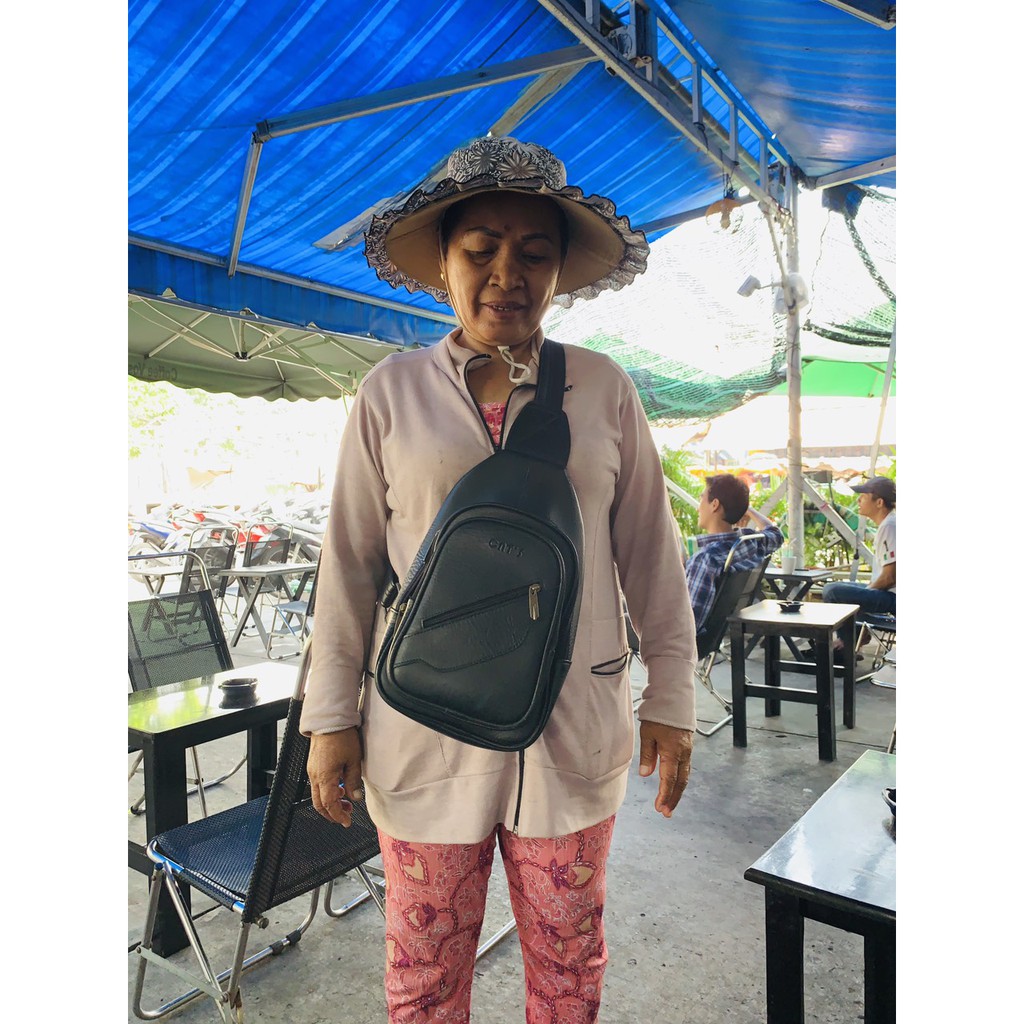 Túi đeo chéo CNT MQ05 đen phong cách