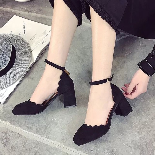 Giày nữ mã 61